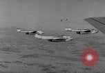Immagine di Massa caduta paracadute Corea, 1951, secondo 20 filmato di repertorio 65675045385