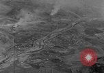 Immagine di Massa caduta paracadute Corea, 1951, secondo 47 filmato di repertorio 65675045385