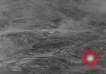Immagine di Massa caduta paracadute Corea, 1951, secondo 54 filmato di repertorio 65675045385