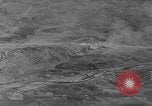 Immagine di Massa caduta paracadute Corea, 1951, secondo 57 filmato di repertorio 65675045385