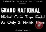 Image Nickel Coin remporte un Grand National britannique Steeplechase Aintree Angleterre, 1951, de la seconde 1 séquences d'archives historiques vidéo 65675045393