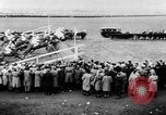 Image Nickel Coin remporte un Grand National britannique Steeplechase Aintree Angleterre, 1951, de la seconde 48 séquences d'archives historiques vidéo 65675045393