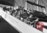 Standbild GIs zurück Seattle Washington USA, 1951, aus Sekunde 36 historischem Filmmaterial Videoclip 65675045394