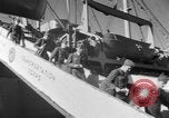 Standbild GIs zurück Seattle Washington USA, 1951, aus Sekunde 37 historischem Filmmaterial Videoclip 65675045394