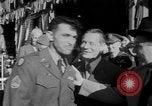 Standbild GIs zurück Seattle Washington USA, 1951, aus Sekunde 60 historischem Filmmaterial Videoclip 65675045394