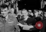 Standbild GIs zurück Seattle Washington USA, 1951, aus Sekunde 61 historischem Filmmaterial Videoclip 65675045394