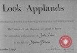 Standbild Look Magazine Motion Picture Pioneer Award 1952 New York City USA, 1952, aus Sekunde 10 historischem Filmmaterial Videoclip 65675045407