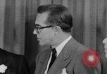 Standbild Look Magazine Motion Picture Pioneer Award 1952 New York City USA, 1952, aus Sekunde 26 historischem Filmmaterial Videoclip 65675045407