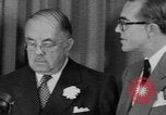 Standbild Look Magazine Motion Picture Pioneer Award 1952 New York City USA, 1952, aus Sekunde 29 historischem Filmmaterial Videoclip 65675045407