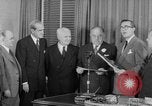 Standbild Look Magazine Motion Picture Pioneer Award 1952 New York City USA, 1952, aus Sekunde 31 historischem Filmmaterial Videoclip 65675045407