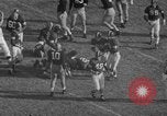 Standbild Fußballspiel United States USA, 1952, aus Sekunde 17 historischem Filmmaterial Videoclip 65675045409