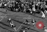 Standbild Fußballspiel United States USA, 1952, aus Sekunde 41 historischem Filmmaterial Videoclip 65675045409