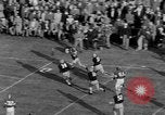 Standbild Fußballspiel United States USA, 1952, aus Sekunde 44 historischem Filmmaterial Videoclip 65675045409