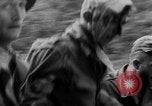 Standbild französische Truppen kämpfen kommunistischen Kräfte Vietnam French Indo China, 1952, aus Sekunde 20 historischem Filmmaterial Videoclip 65675045414