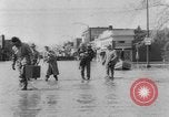 Standbild Zerstörung durch Hochwasser United States USA, 1952, aus Sekunde 9 historischem Filmmaterial Videoclip 65675045439