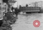 Standbild Zerstörung durch Hochwasser United States USA, 1952, aus Sekunde 13 historischem Filmmaterial Videoclip 65675045439
