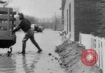 Standbild Zerstörung durch Hochwasser United States USA, 1952, aus Sekunde 19 historischem Filmmaterial Videoclip 65675045439