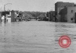 Standbild Zerstörung durch Hochwasser United States USA, 1952, aus Sekunde 38 historischem Filmmaterial Videoclip 65675045439