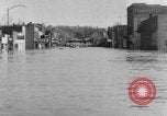 Standbild Zerstörung durch Hochwasser United States USA, 1952, aus Sekunde 41 historischem Filmmaterial Videoclip 65675045439