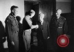Standbild General Matthew Ridgway kommentiert Korea, 1953, aus Sekunde 21 historischem Filmmaterial Videoclip 65675045452