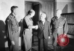Standbild General Matthew Ridgway kommentiert Korea, 1953, aus Sekunde 22 historischem Filmmaterial Videoclip 65675045452