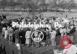 Standbild Jungfrau Maria Philadelphia Pennsylvania USA, 1953, aus Sekunde 4 historischem Filmmaterial Videoclip 65675045456