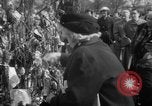 Standbild Jungfrau Maria Philadelphia Pennsylvania USA, 1953, aus Sekunde 9 historischem Filmmaterial Videoclip 65675045456