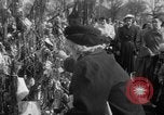 Standbild Jungfrau Maria Philadelphia Pennsylvania USA, 1953, aus Sekunde 10 historischem Filmmaterial Videoclip 65675045456