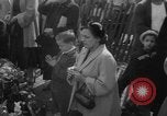 Standbild Jungfrau Maria Philadelphia Pennsylvania USA, 1953, aus Sekunde 16 historischem Filmmaterial Videoclip 65675045456