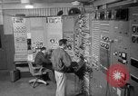 Immagine di Gli scienziati California United States USA, 1954, secondo 21 filmato di repertorio 65675045462