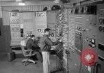 Immagine di Gli scienziati California United States USA, 1954, secondo 22 filmato di repertorio 65675045462