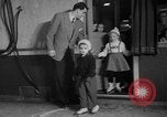 Immagine di Mike Kirby Chicago Illinois USA, 1954, secondo 16 filmato di repertorio 65675045467