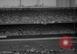 Standbild Chicago Kardinäle vs Cleveland Browns Football Game Chicago Illinois USA, 1958, aus Sekunde 8 historischem Filmmaterial Videoclip 65675045478