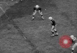 Standbild Chicago Kardinäle vs Cleveland Browns Football Game Chicago Illinois USA, 1958, aus Sekunde 10 historischem Filmmaterial Videoclip 65675045478
