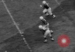 Standbild Chicago Kardinäle vs Cleveland Browns Football Game Chicago Illinois USA, 1958, aus Sekunde 12 historischem Filmmaterial Videoclip 65675045478