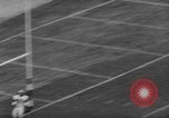 Standbild Chicago Kardinäle vs Cleveland Browns Football Game Chicago Illinois USA, 1958, aus Sekunde 15 historischem Filmmaterial Videoclip 65675045478