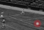 Standbild Chicago Kardinäle vs Cleveland Browns Football Game Chicago Illinois USA, 1958, aus Sekunde 34 historischem Filmmaterial Videoclip 65675045478