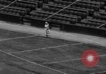 Standbild Chicago Kardinäle vs Cleveland Browns Football Game Chicago Illinois USA, 1958, aus Sekunde 35 historischem Filmmaterial Videoclip 65675045478