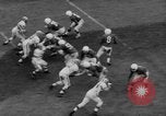 Standbild Chicago Kardinäle vs Cleveland Browns Football Game Chicago Illinois USA, 1958, aus Sekunde 39 historischem Filmmaterial Videoclip 65675045478