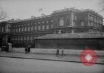 Standbild Außenminister Paris Frankreich, 1958, aus Sekunde 6 historischem Filmmaterial Videoclip 65675045479