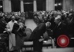 Standbild Vater Georges Pire Oslo Norwegen, 1958, aus Sekunde 30 historischem Filmmaterial Videoclip 65675045480