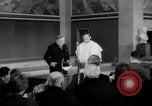 Standbild Vater Georges Pire Oslo Norwegen, 1958, aus Sekunde 39 historischem Filmmaterial Videoclip 65675045480