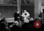 Standbild Vater Georges Pire Oslo Norwegen, 1958, aus Sekunde 40 historischem Filmmaterial Videoclip 65675045480