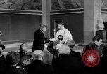 Standbild Vater Georges Pire Oslo Norwegen, 1958, aus Sekunde 46 historischem Filmmaterial Videoclip 65675045480