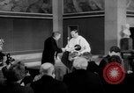 Standbild Vater Georges Pire Oslo Norwegen, 1958, aus Sekunde 48 historischem Filmmaterial Videoclip 65675045480