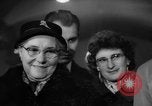 Standbild Sittich Circus Holland Niederlande, 1958, aus Sekunde 8 historischem Filmmaterial Videoclip 65675045481