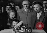 Standbild Sittich Circus Holland Niederlande, 1958, aus Sekunde 21 historischem Filmmaterial Videoclip 65675045481