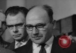 Standbild Sittich Circus Holland Niederlande, 1958, aus Sekunde 35 historischem Filmmaterial Videoclip 65675045481