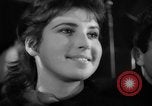 Standbild Hula Hoops fad Polen, 1958, aus Sekunde 40 historischem Filmmaterial Videoclip 65675045482