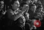 Standbild Hula Hoops fad Polen, 1958, aus Sekunde 54 historischem Filmmaterial Videoclip 65675045482